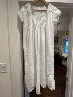 Vintage "Victoriana" 100% Cotton Lace Trimmed Pleated Nightie L